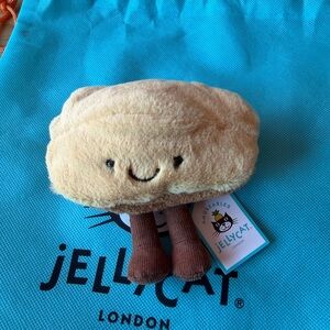 Jellycat Amuseables Margaux Madeleine